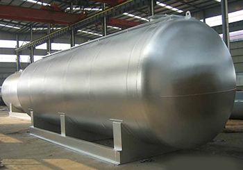 儲存分離容器在化工上指主要用來完成在流體壓力平衡下介質的組分分離和氣體凈化分離等的容器。